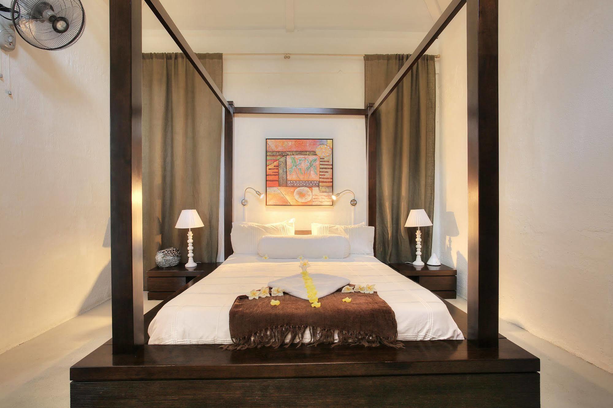 Esprit Libre Restaurant & Guest House Grand Baie Exterior foto