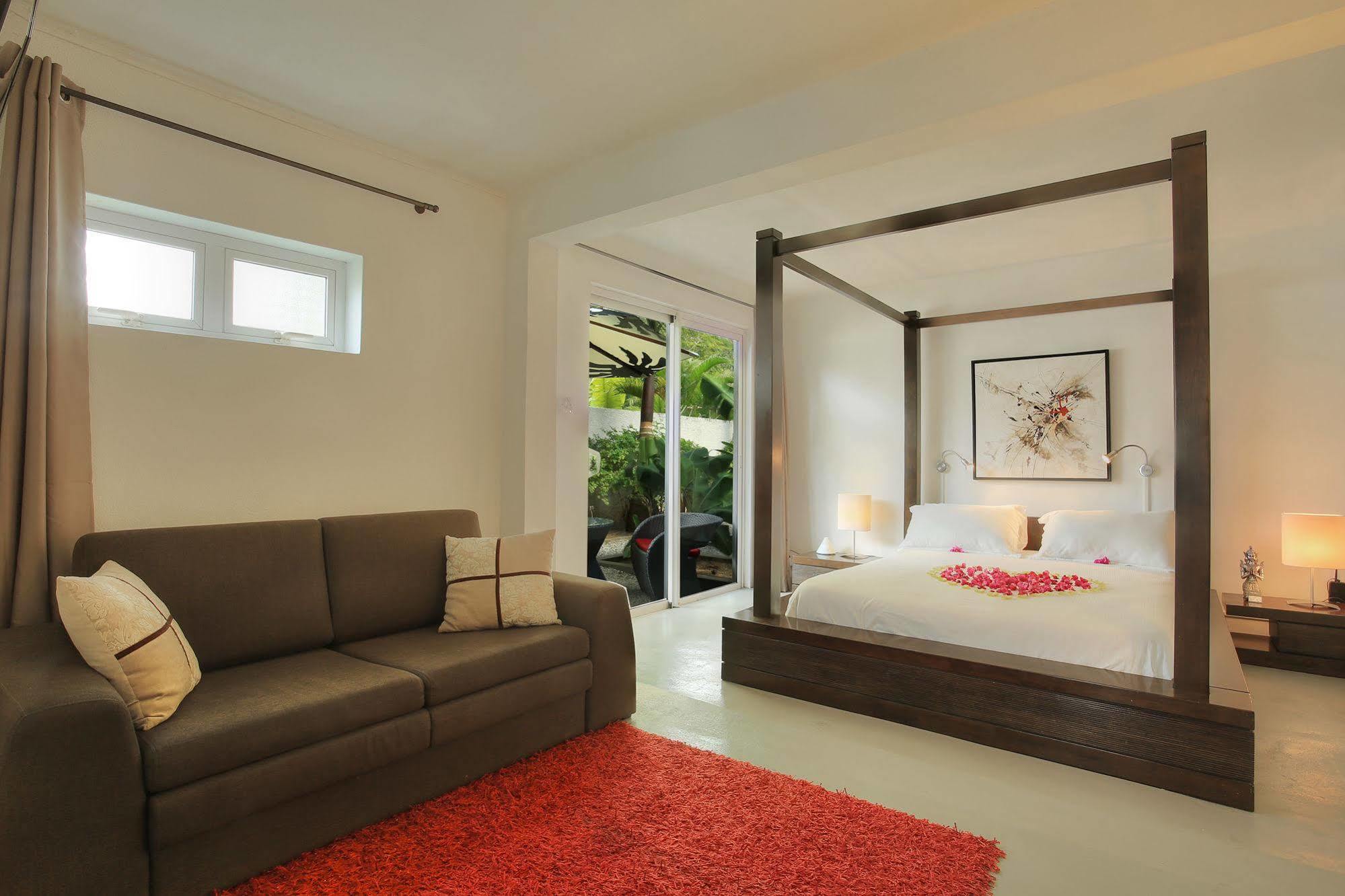 Esprit Libre Restaurant & Guest House Grand Baie Exterior foto